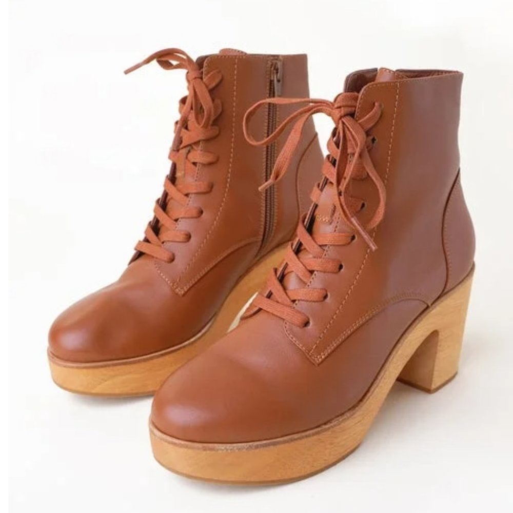 NWT Charlotte Stone Lindy